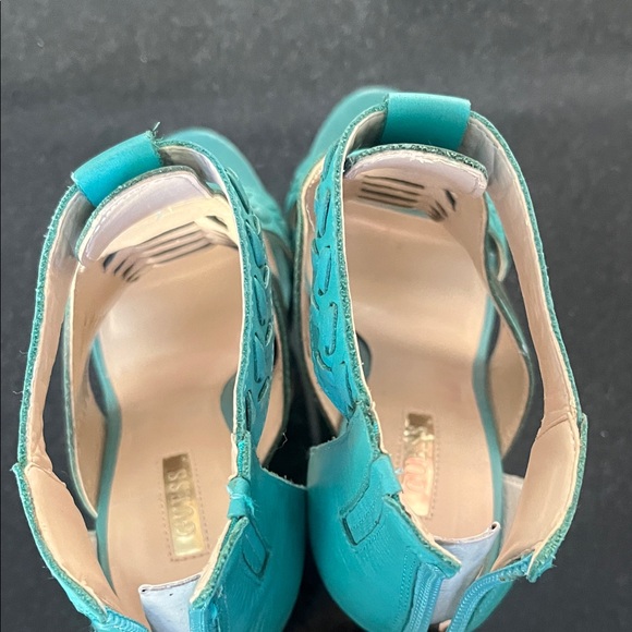 Guess GW Corale  Turquoise High Heel Sandals Sz-7 - Picture 10 of 13